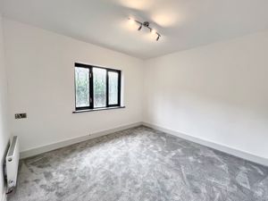 Photo 15- click for photo gallery